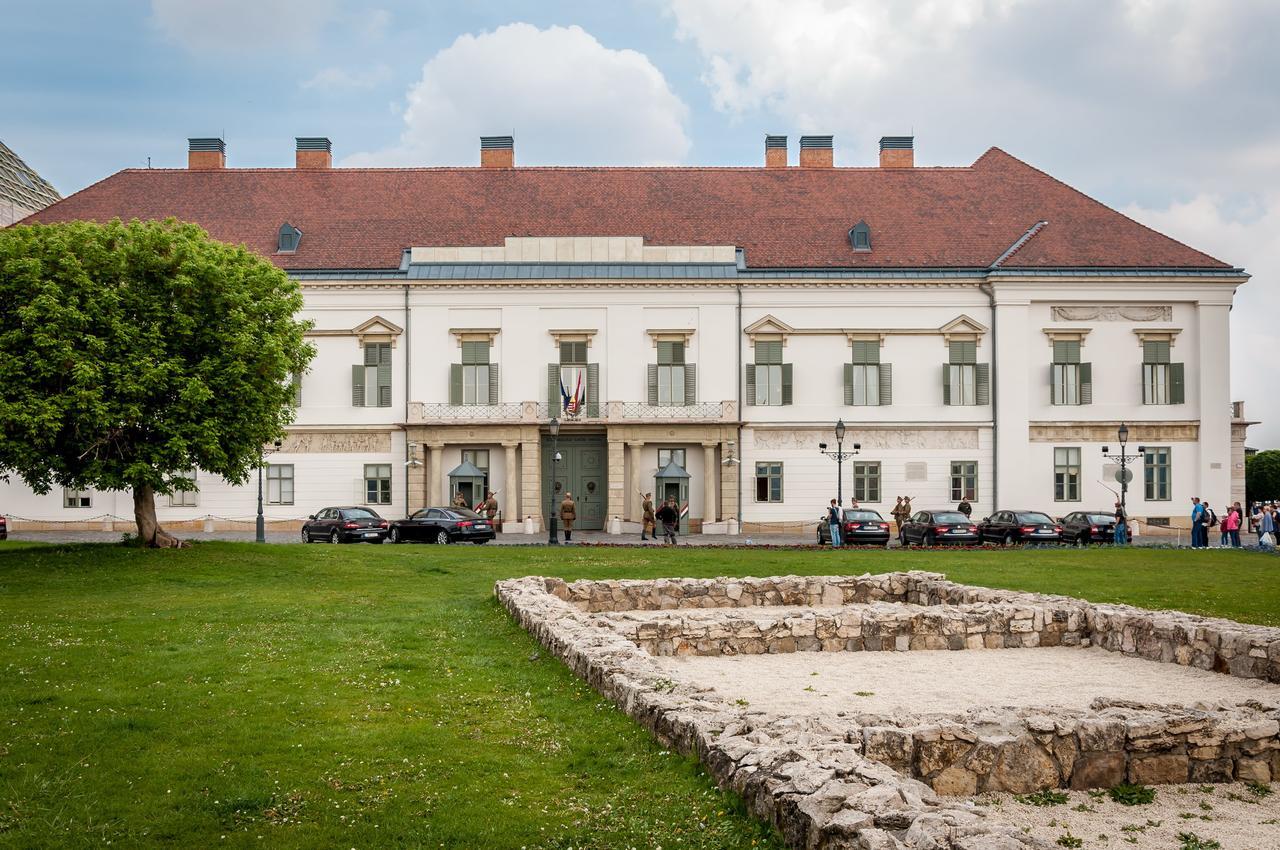 Castle Suite Boedapest Buitenkant foto
